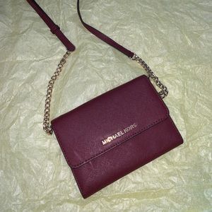 Micheal Kors cross body bag